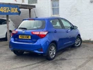 2018-toyota-yaris-15-vvt-i-icon-navi-hybrid-small-9