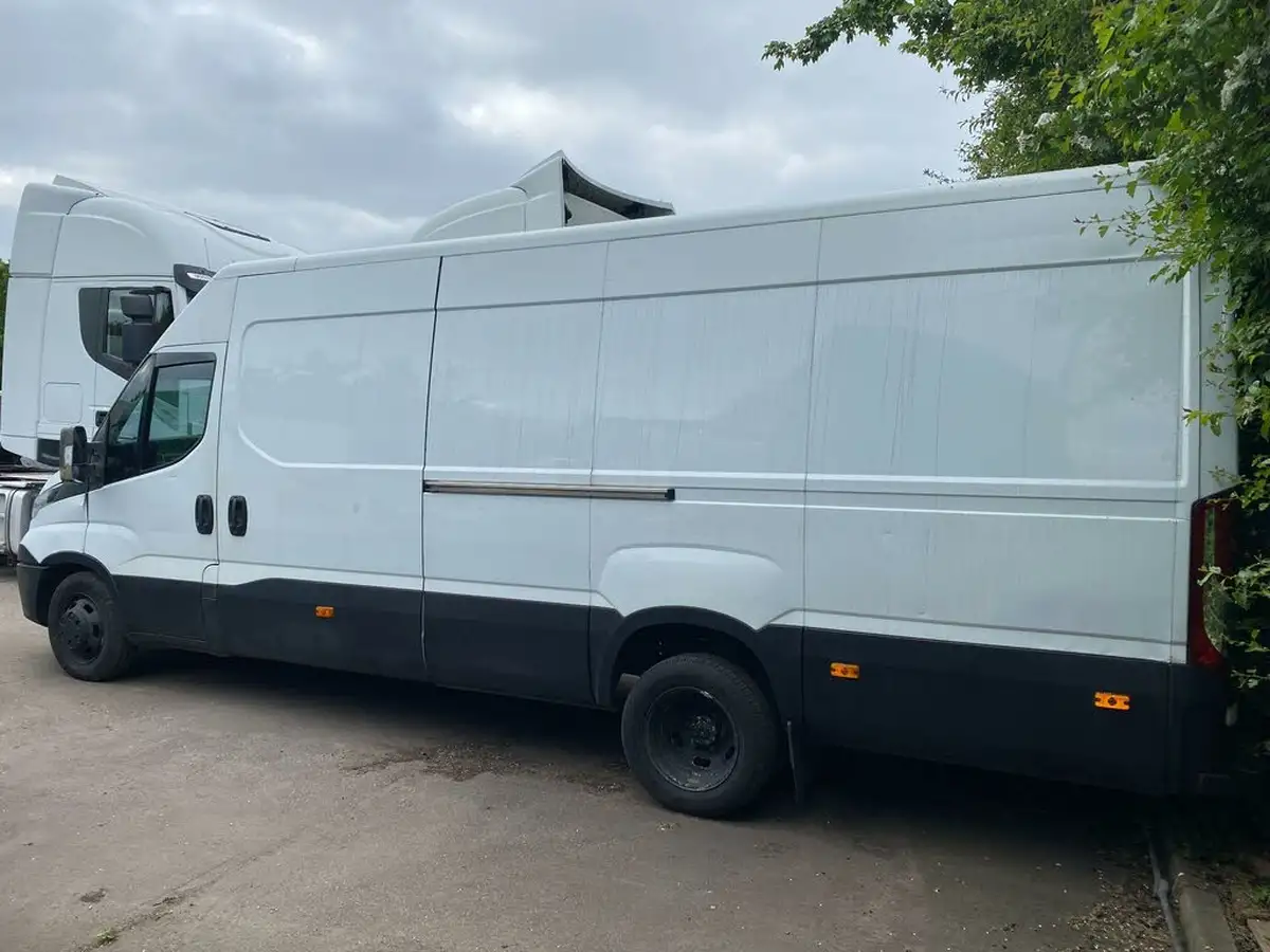 2016-iveco-daily-c-class-30td-35c17v-4100-h2-panel-big-4