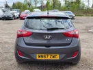 2017-hyundai-i30-16crdi-se-110ps-blue-drive-hatchback-dct-small-10