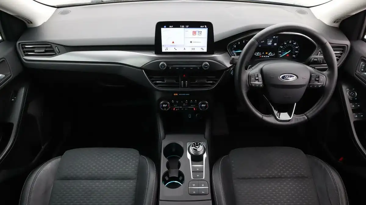 2019-ford-focus-10t-titanium-x-estate-auto-big-13