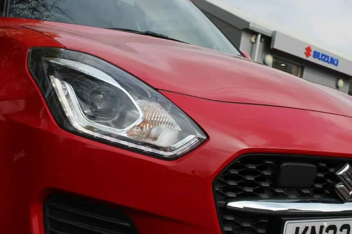 2022-suzuki-swift-12-dualjet-sz-l-big-8