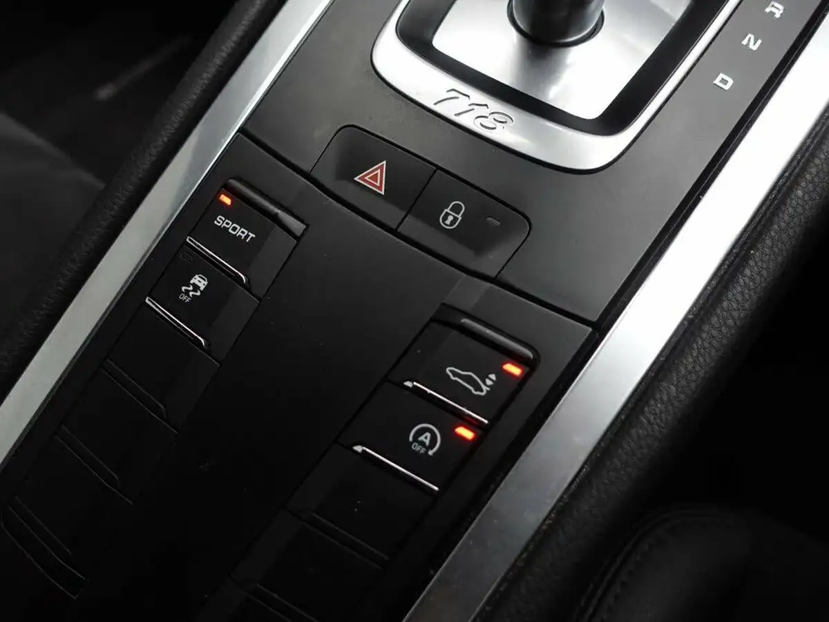2018-porsche-cayman-718-20-cayman-ss-pdk-big-25