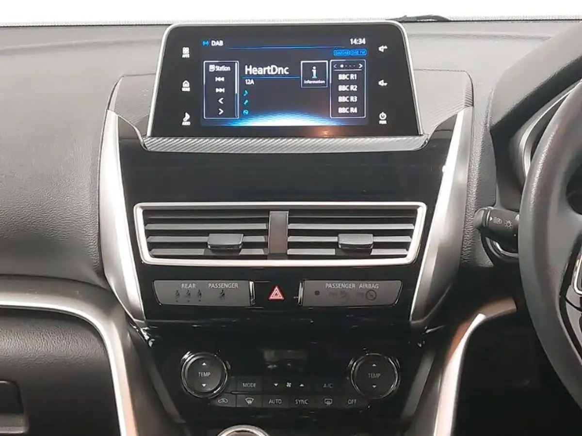 2019-mitsubishi-eclipse-cross-15-3-big-6