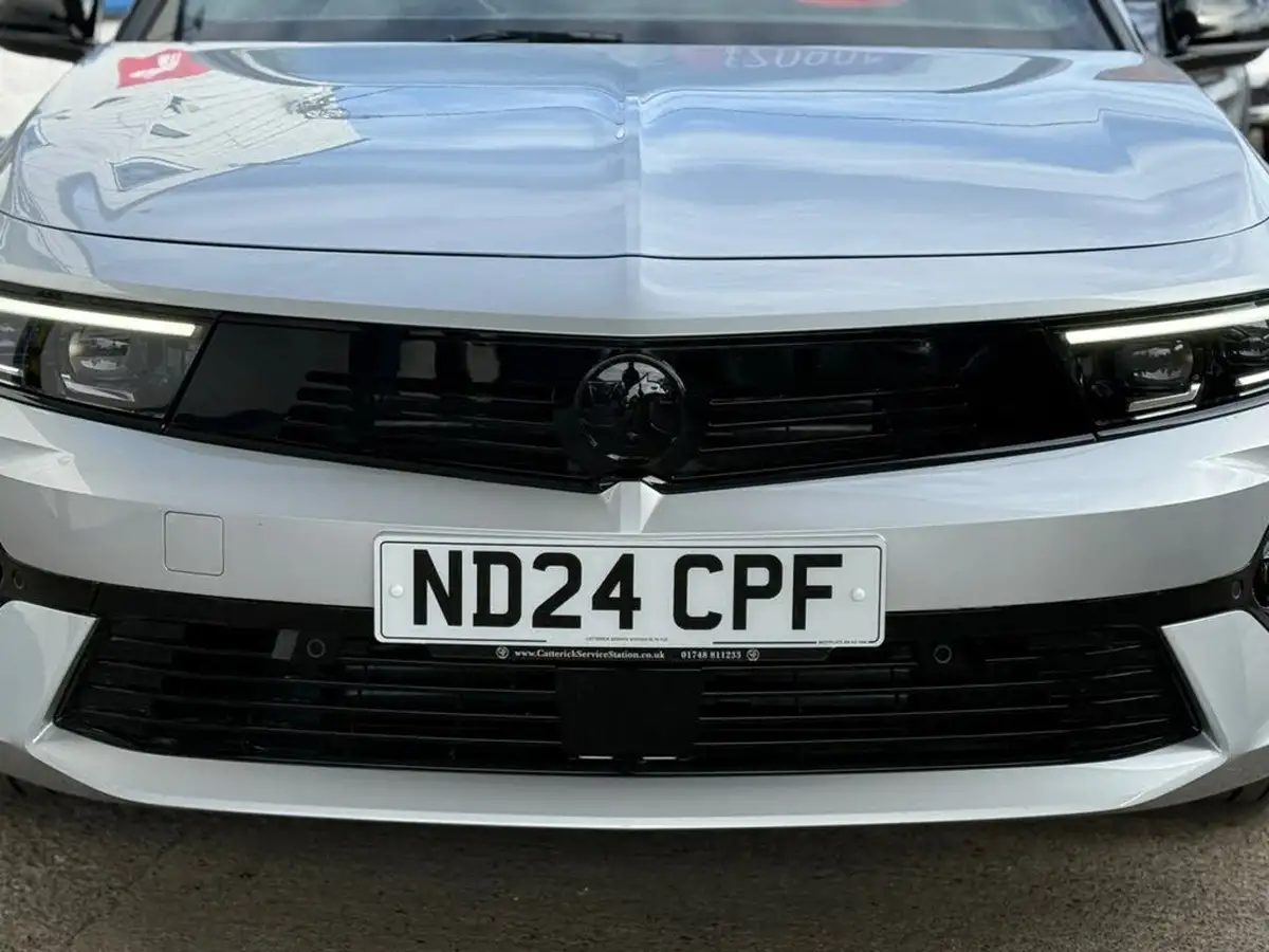 2024-vauxhall-astra-12-turbo-ultimate-130ps-hatchback-big-16