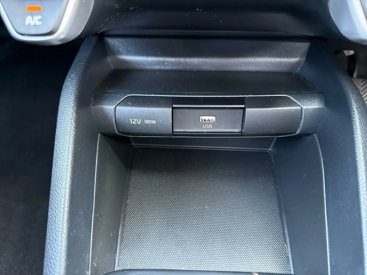 2022-kia-stonic-10-t-gdi-2-big-29