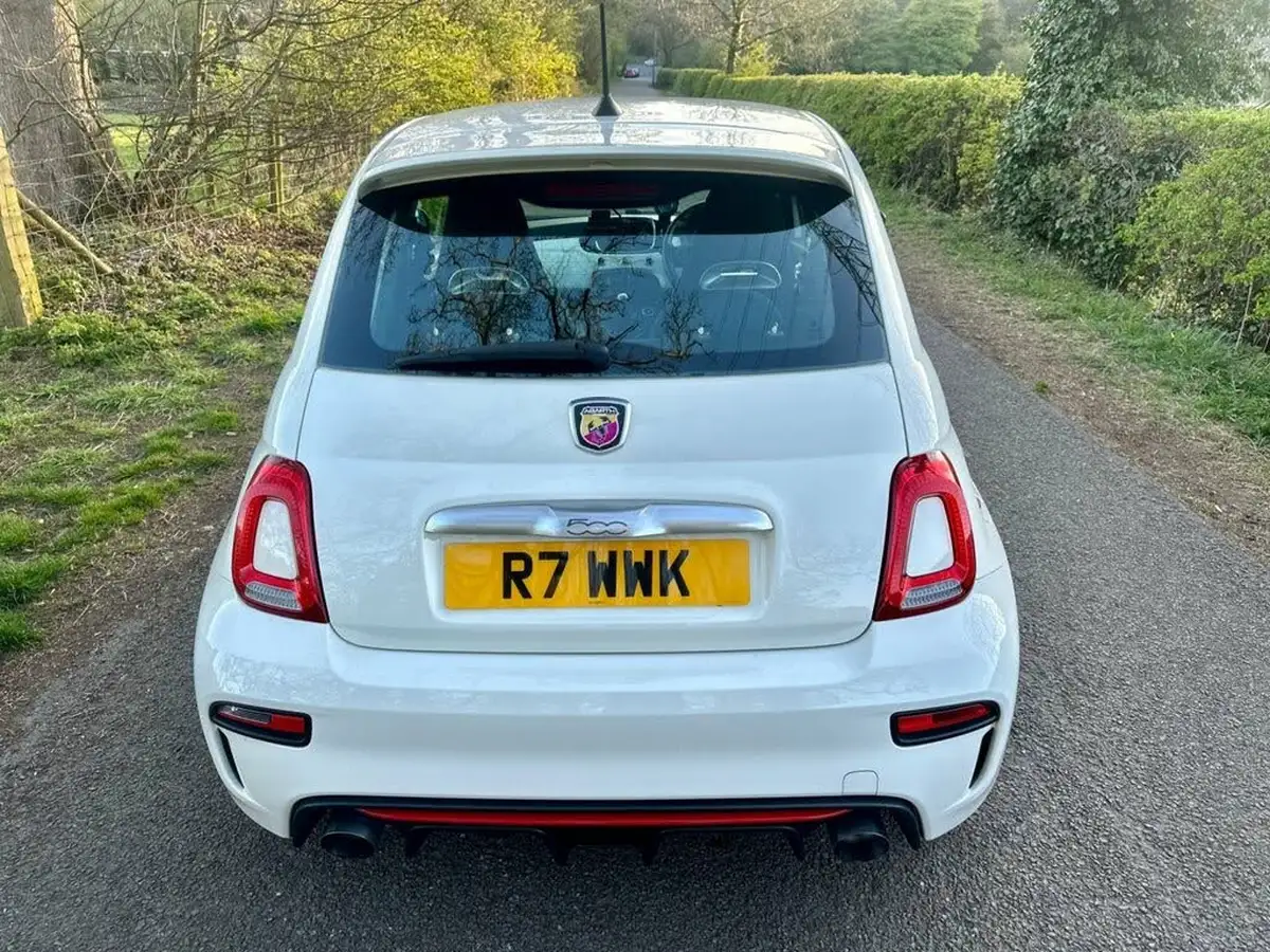2017-abarth-595-14-tjet-big-5