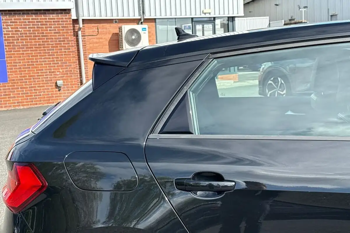2019-audi-a1-10-30-tfsi-s-line-big-28