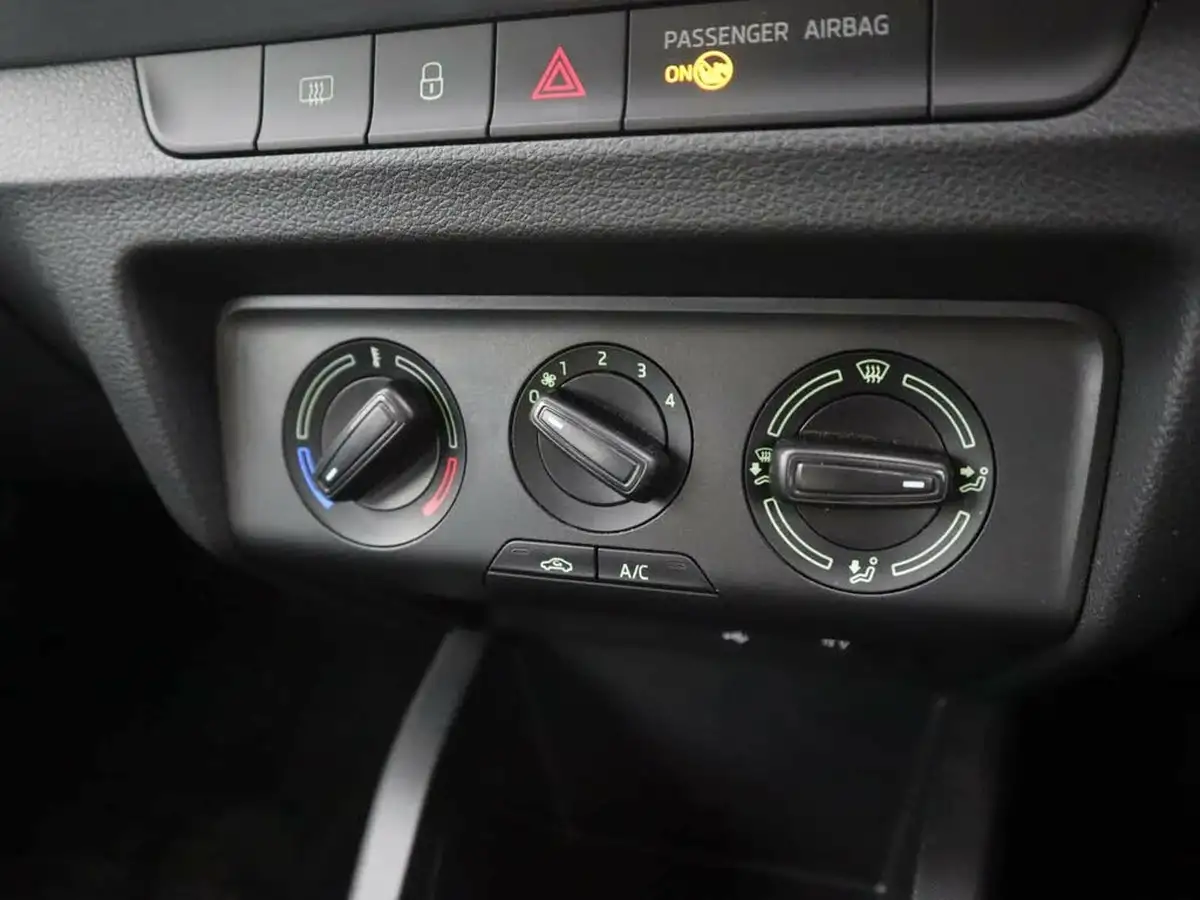 2019-skoda-fabia-10-mpi-colour-edition-75ps-ss-big-19