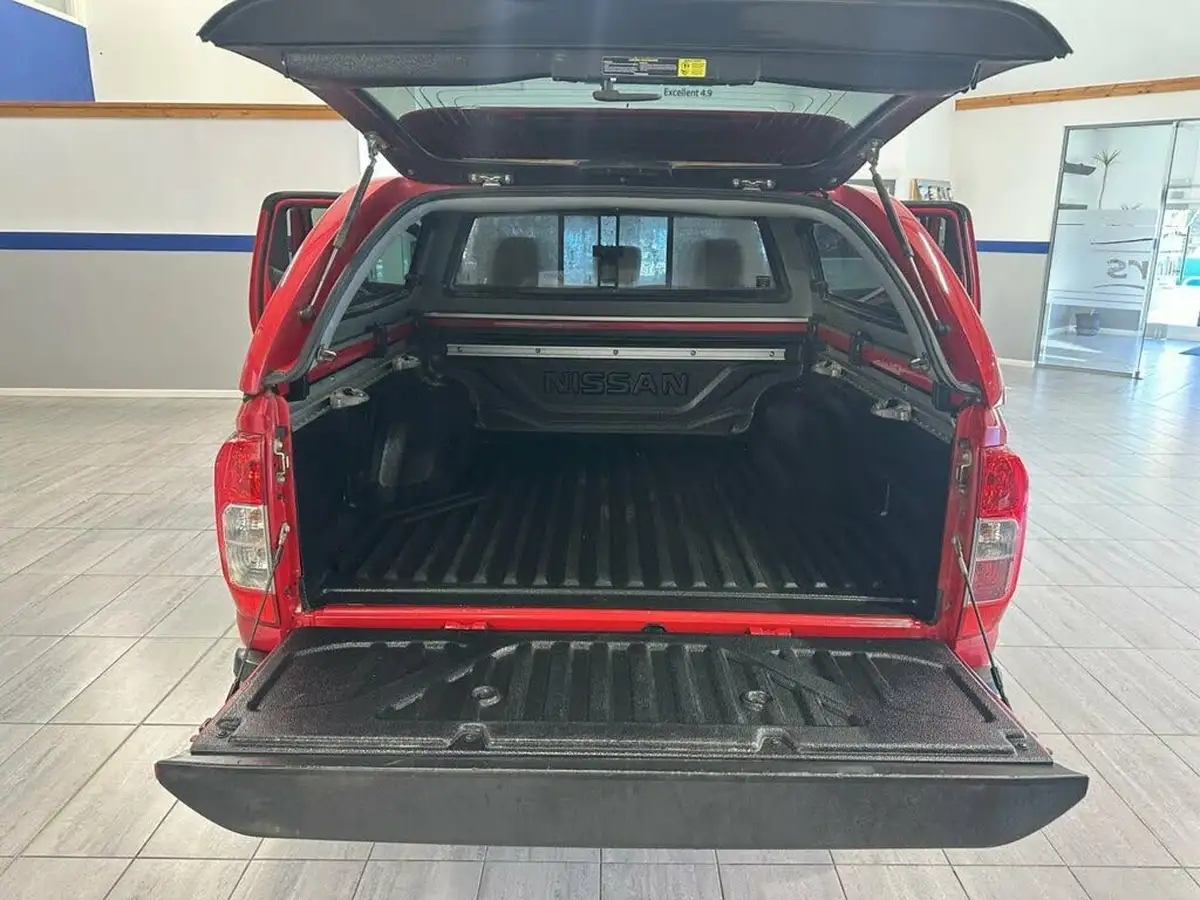 2017-nissan-navara-23dci-tekna-auto-big-14