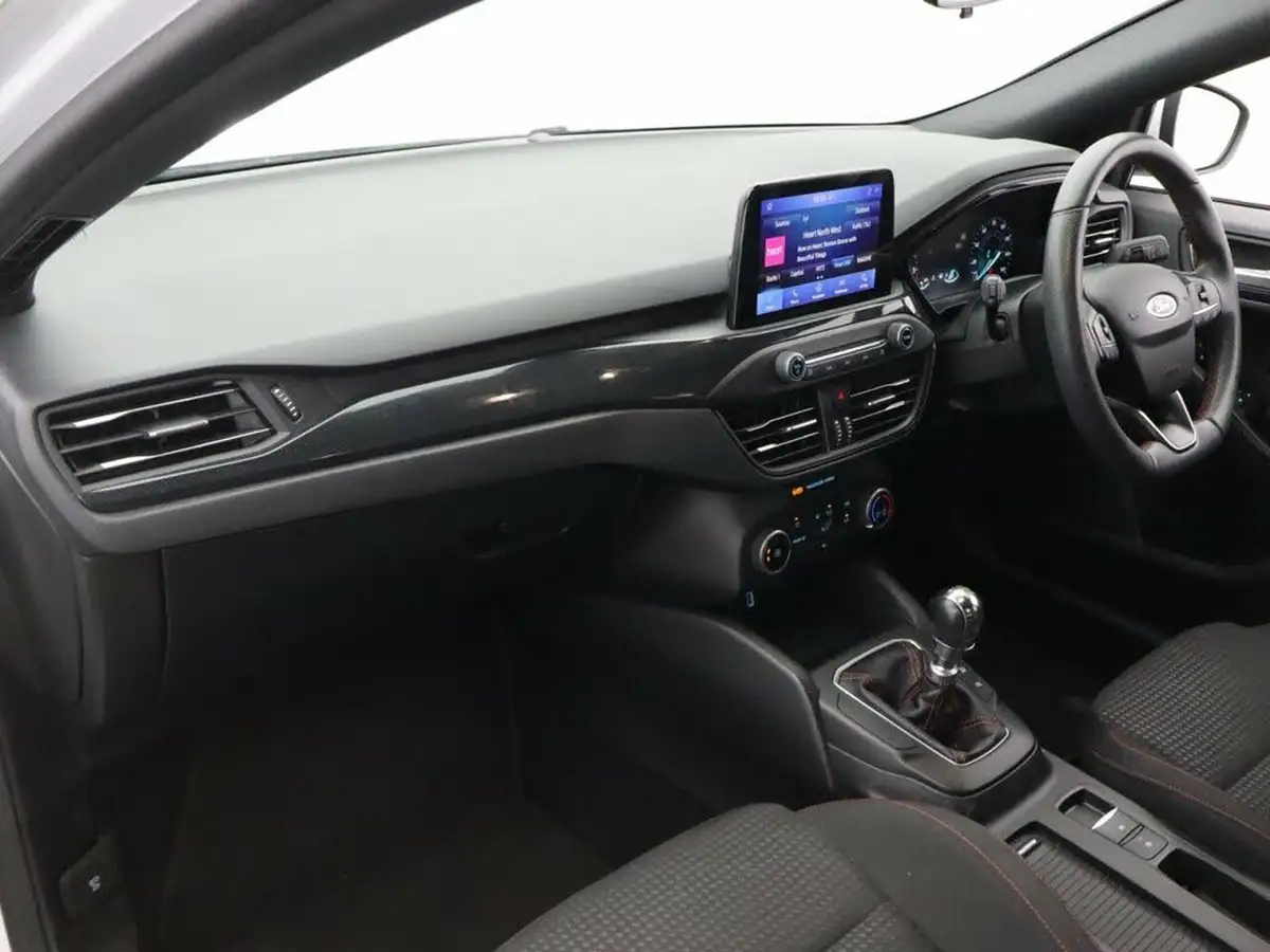 2020-ford-focus-15-st-line-edition-hatchback-big-22