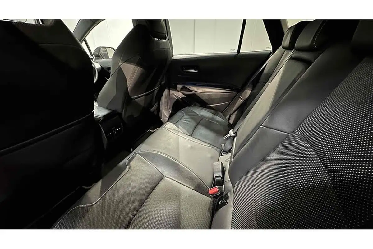2021-toyota-corolla-18-vvt-i-excel-trk-touring-sports-big-20