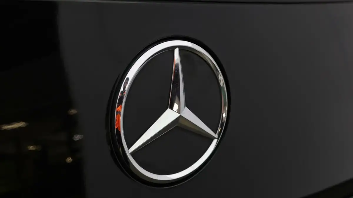 2022-mercedes-benz-cla-13-cla-200-amg-line-premium-shooting-brake-5d-big-19