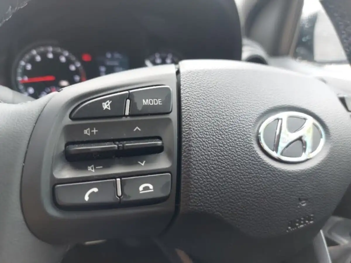 2021-hyundai-i10-10-se-big-14