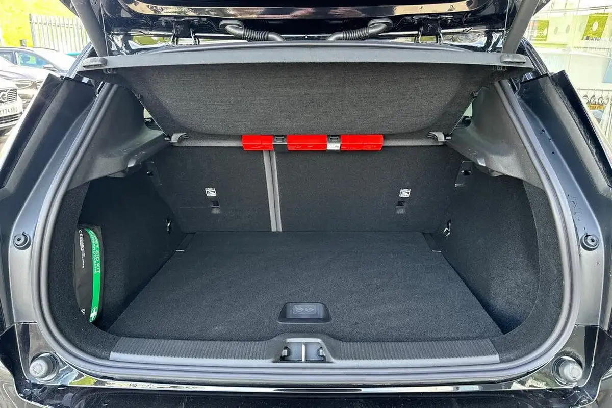 2025-volvo-ex30-e-single-motor-ultra-big-7