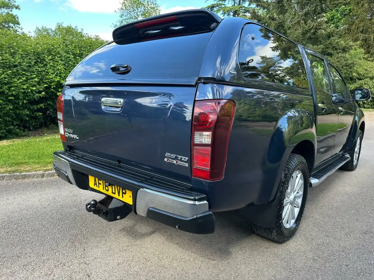 2016-isuzu-d-max-25td-yukon-huntsman-auto-big-20