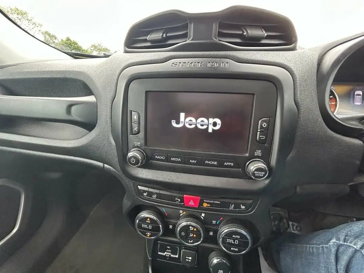 2016-jeep-renegade-20multijet-ii-limited-ss-big-40