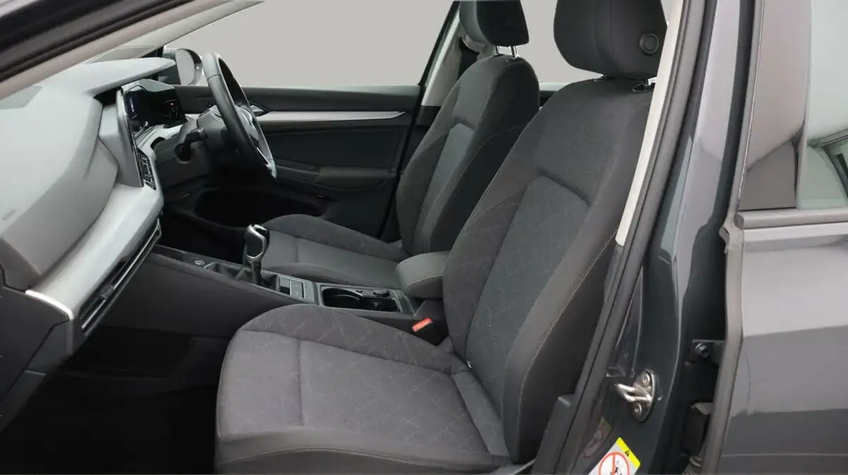 2022-volkswagen-golf-20tdi-life-hatchback-big-14