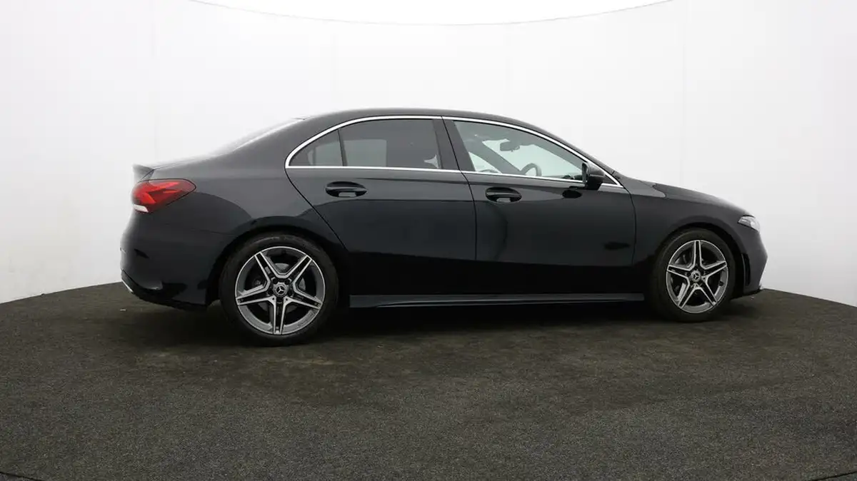 2020-mercedes-benz-a-class-13-a200-amg-line-saloon-4d-7g-dct-big-29