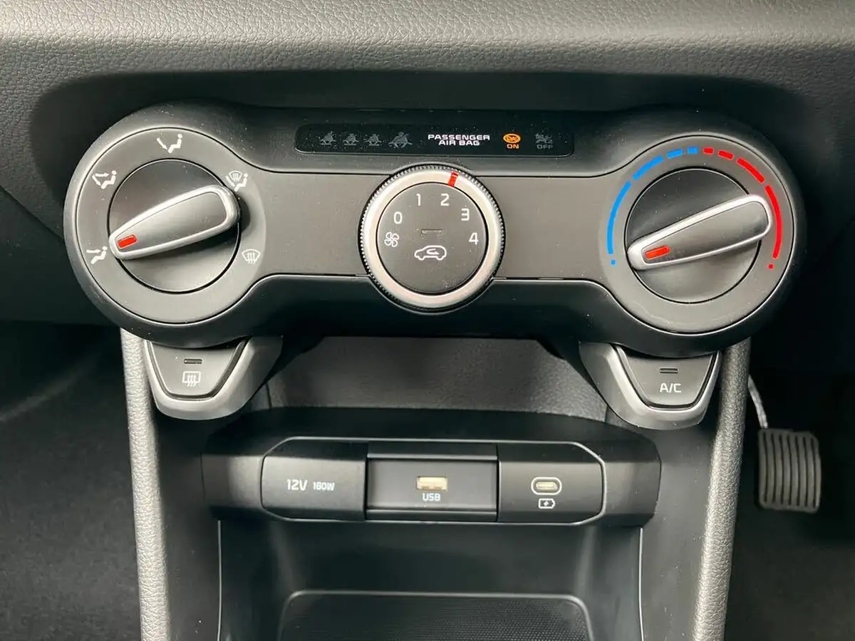 2025-kia-picanto-10-2-big-11
