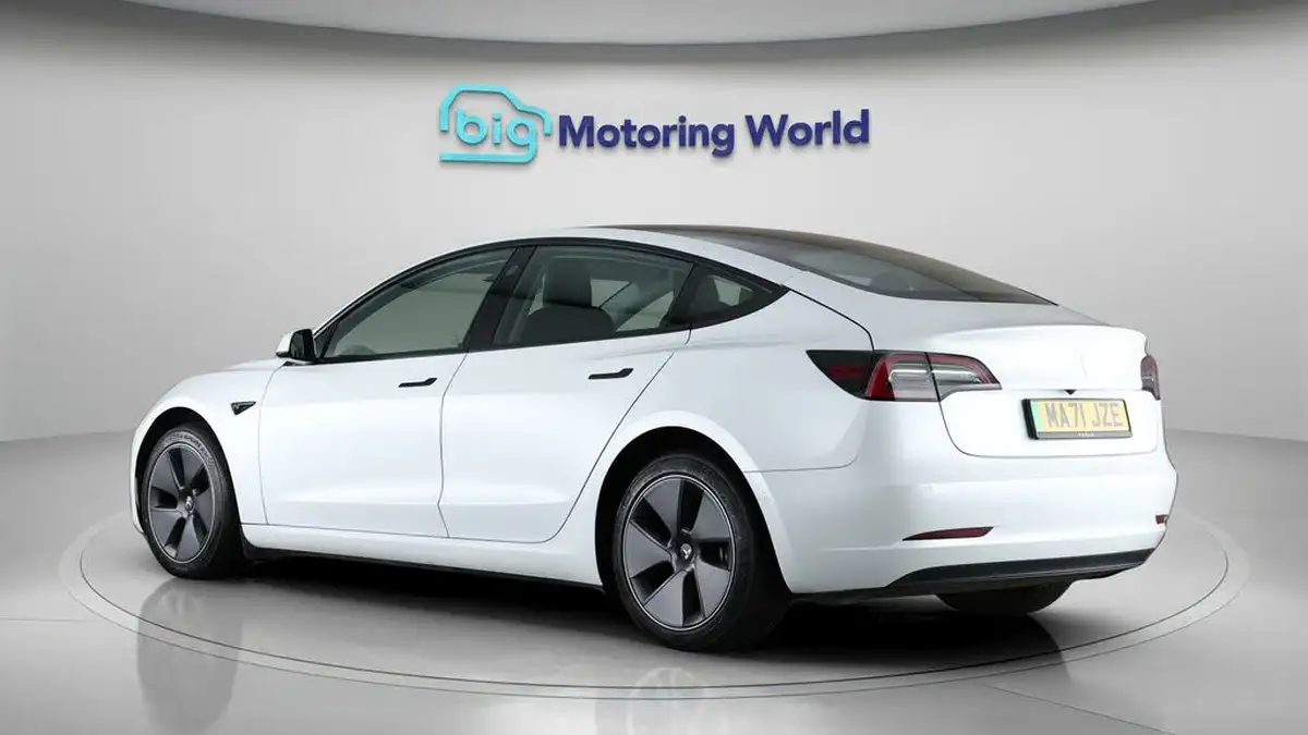 2021-tesla-model-3-e-standard-plus-big-5