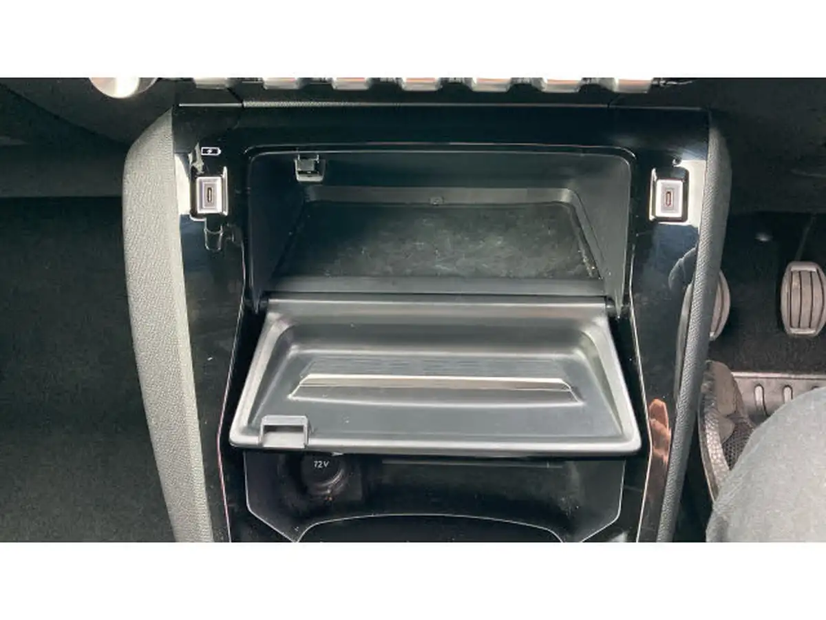 2023-peugeot-2008-suv-12-puretech-allure-big-24