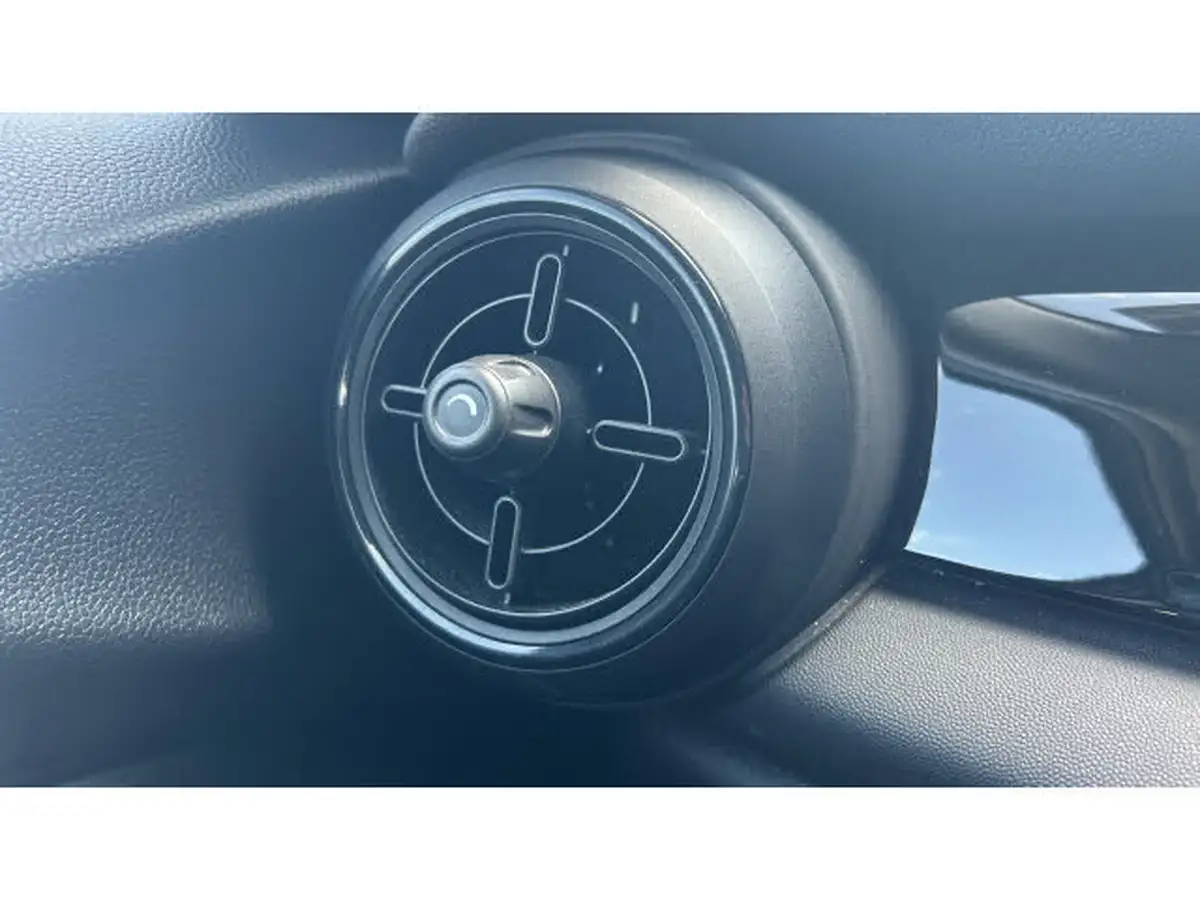 2021-mini-cooper-15-one-classic-5d-big-31
