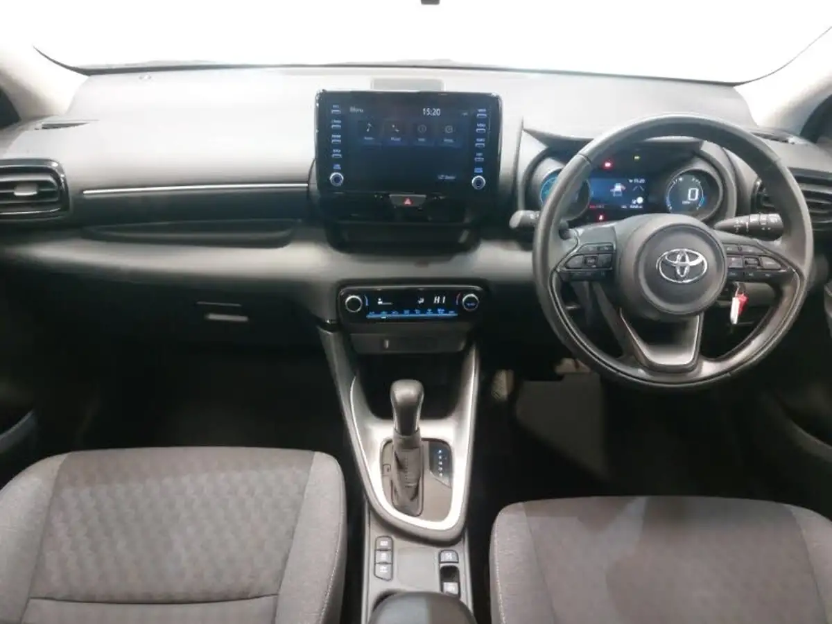 2022-toyota-yaris-15-vvt-i-design-big-2