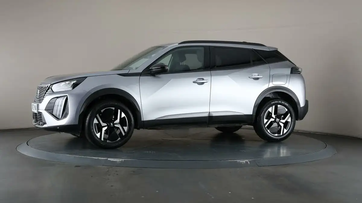 2023-peugeot-2008-suv-12-puretech-allure-big-31