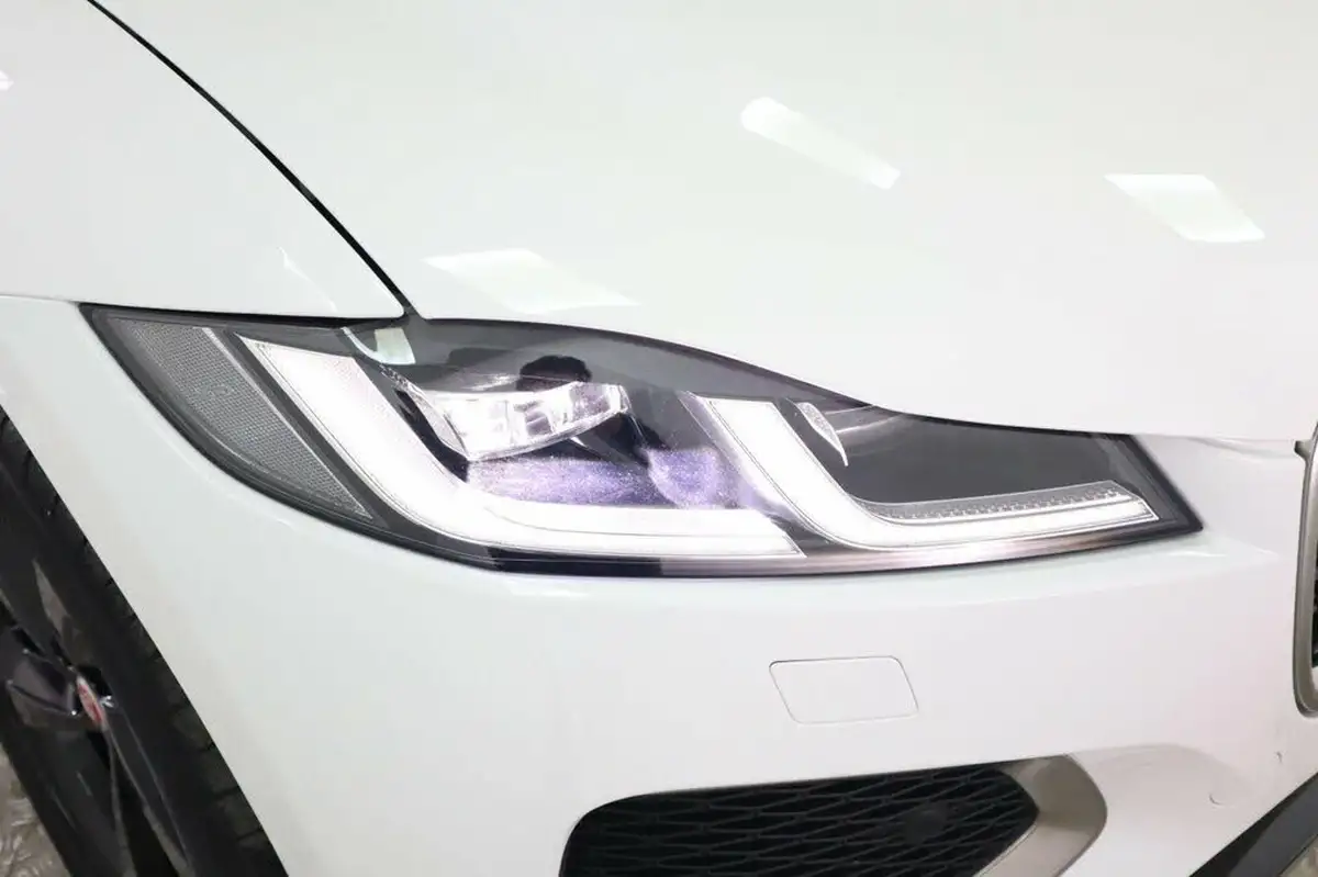 2021-jaguar-f-pace-20-d200-r-dynamic-s-mhev-big-24