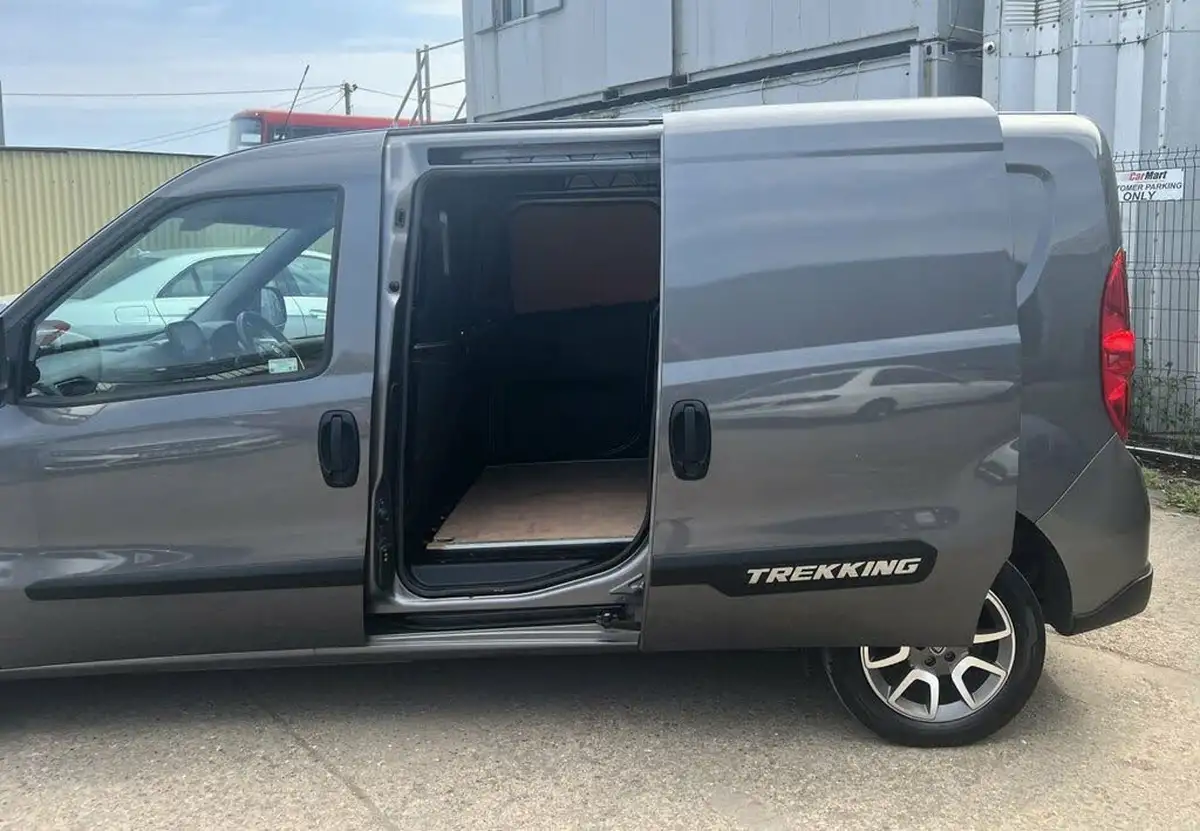 2022-fiat-doblo-cargo-16jtd-l2h1-maxi-trekking-105bhpeu6d-big-9