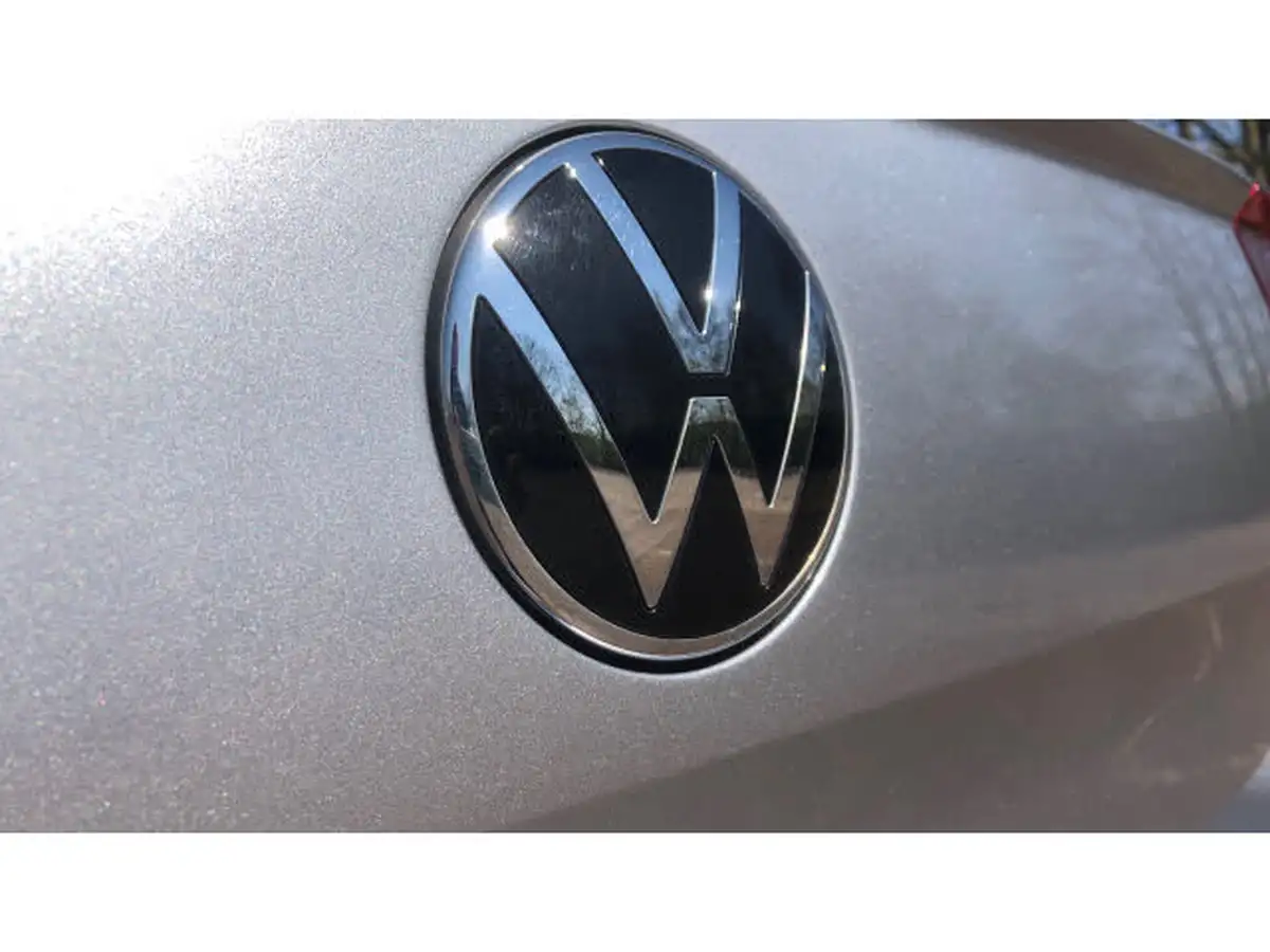 2022-volkswagen-t-roc-10-tsi-style-hatchback-5d-big-46