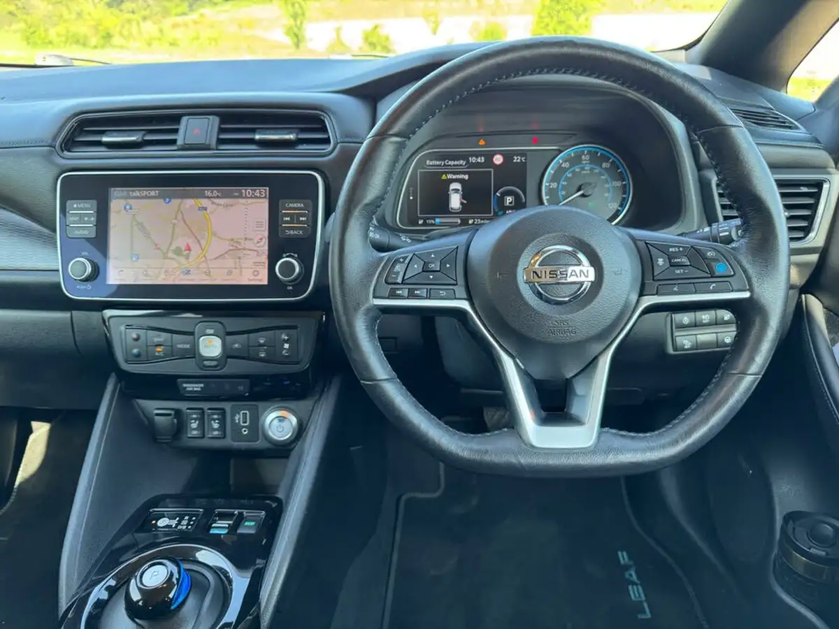 2020-nissan-leaf-e-tekna-big-16
