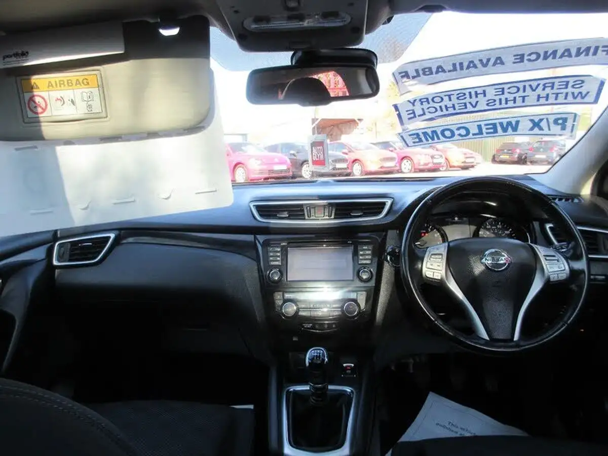 2016-nissan-qashqai-12-dig-t-n-connecta-big-21
