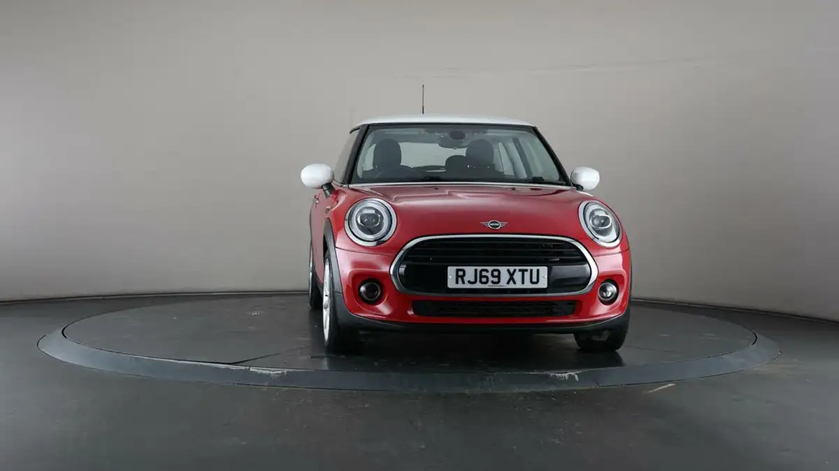2020-mini-cooper-15-cooper-classic-hatchback-3d-big-41
