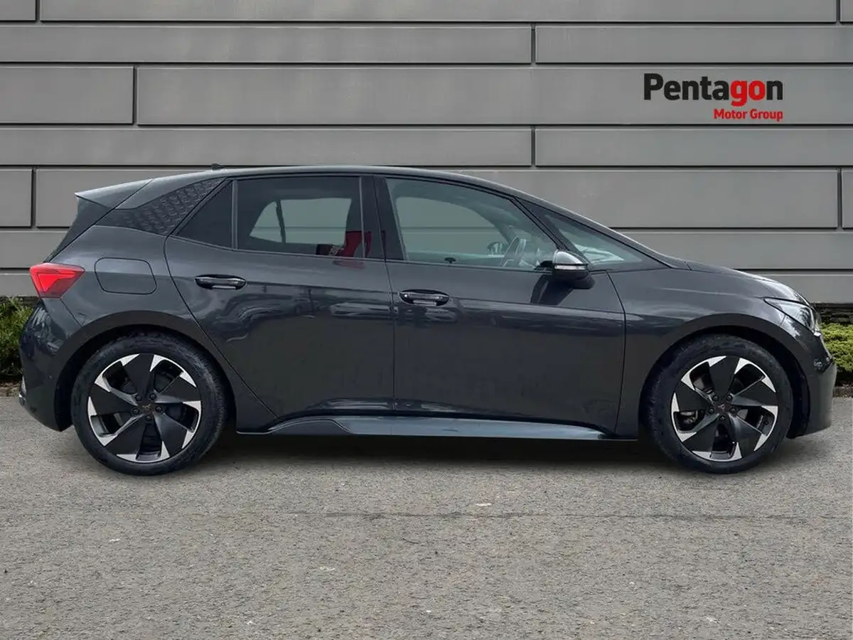 2023-cupra-born-e-v2-204ps-58kwh-big-10