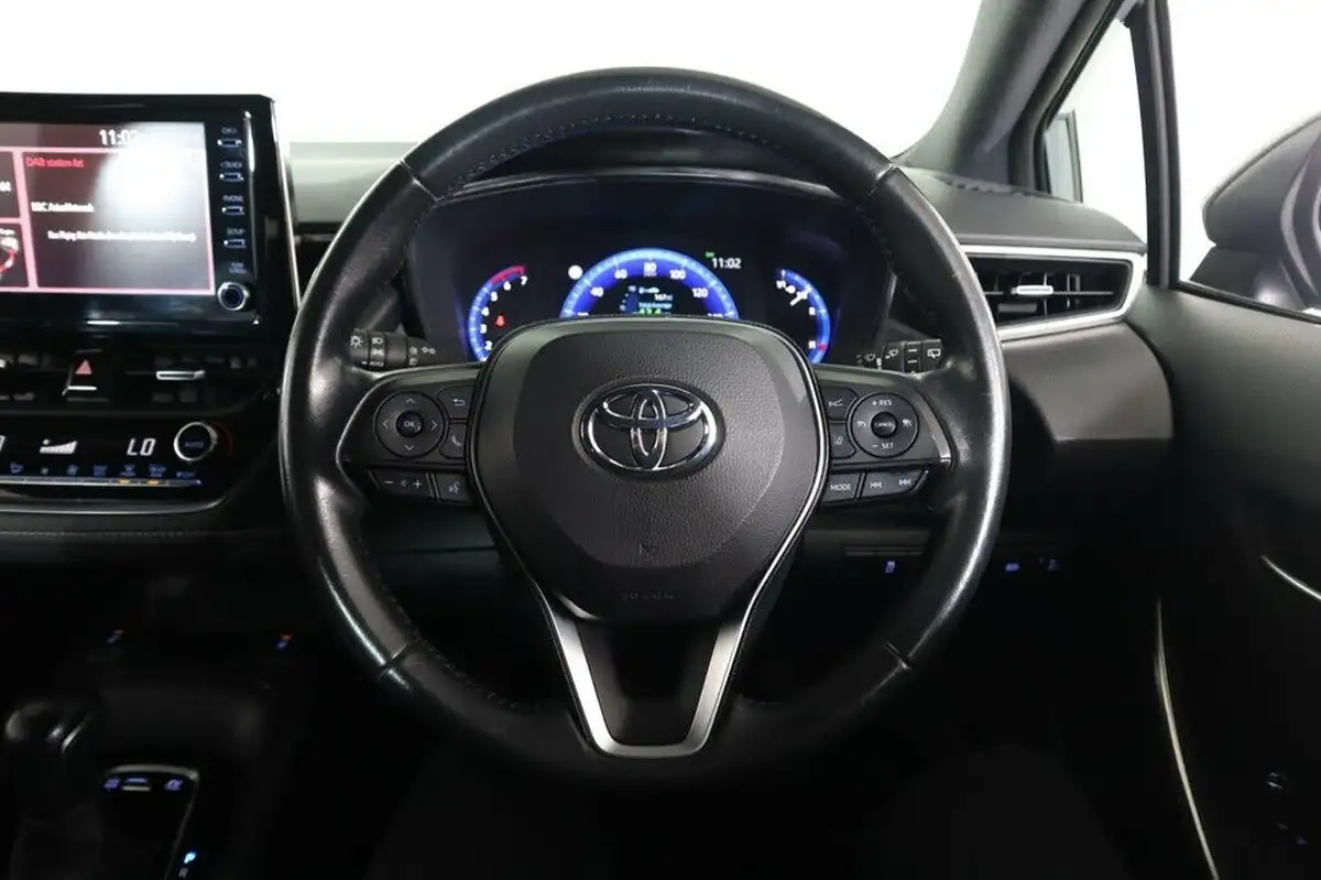 2022-toyota-corolla-18-vvt-i-icon-120bhp-trk-hatchback-5d-big-38
