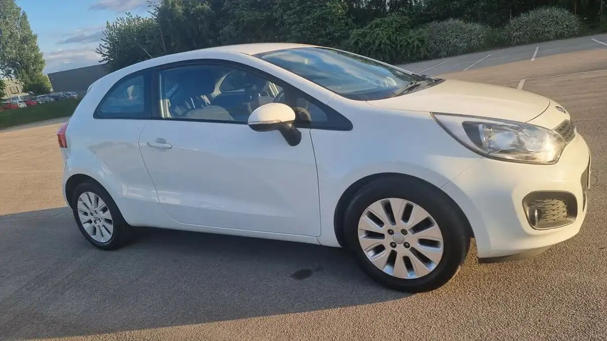 2014-kia-rio-125-2-3d-big-8