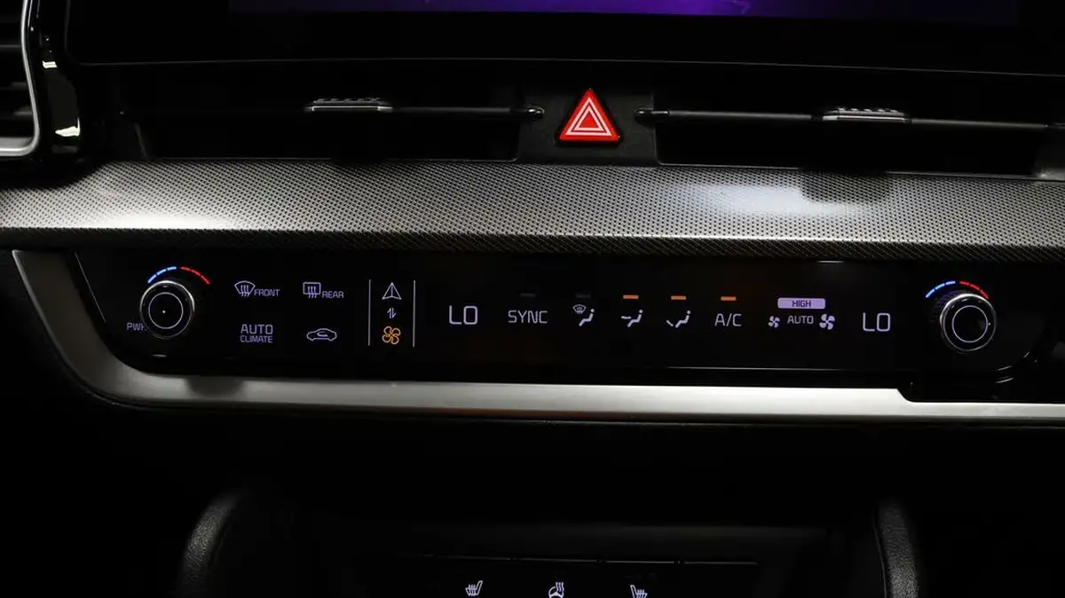 2022-kia-sportage-16-t-gdi-launch-edition-big-11
