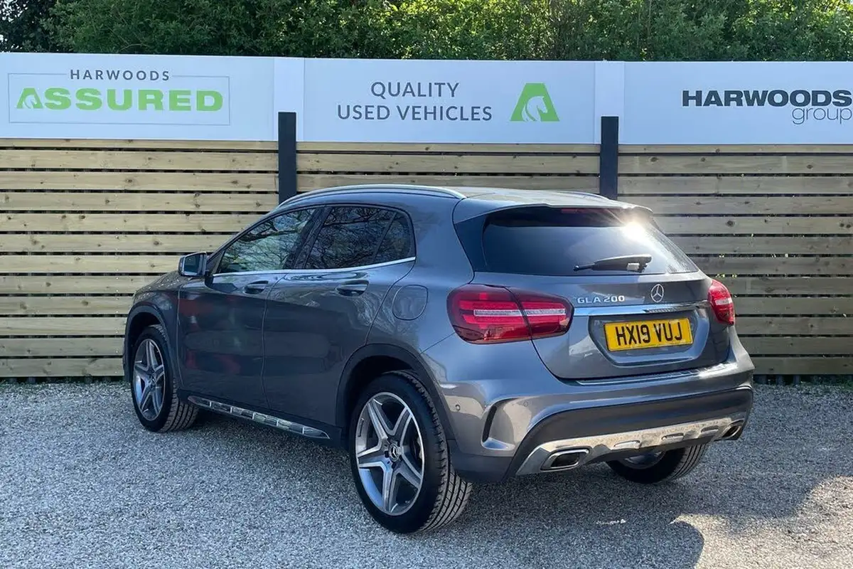 2019-mercedes-benz-gla-class-16-gla-200-amg-line-premiumss-7g-dct-big-8
