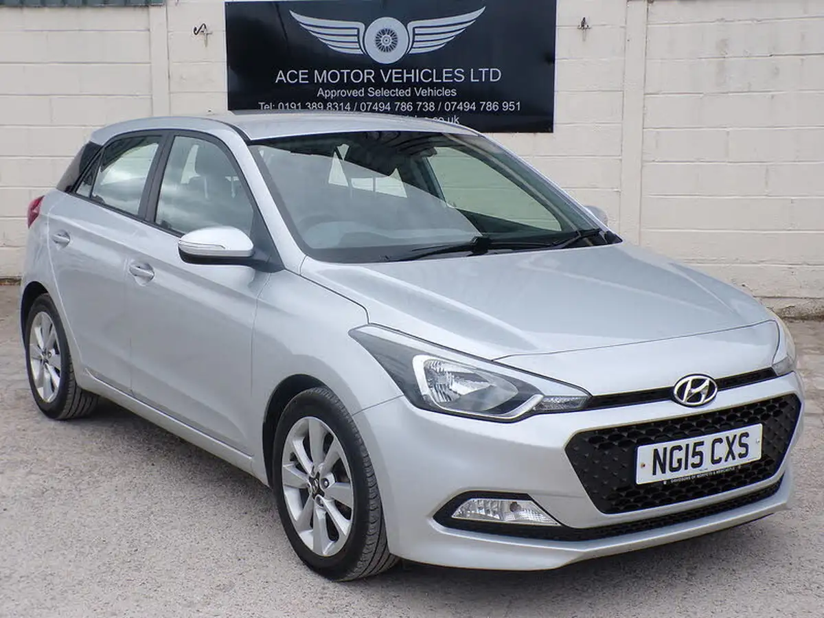 2015-hyundai-i20-12-se-hatchback-5d-big-0