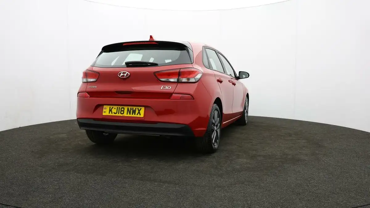 2018-hyundai-i30-16crdi-se-nav-109ps-blue-drive-isg-hatchback-1582cc-dct-big-73
