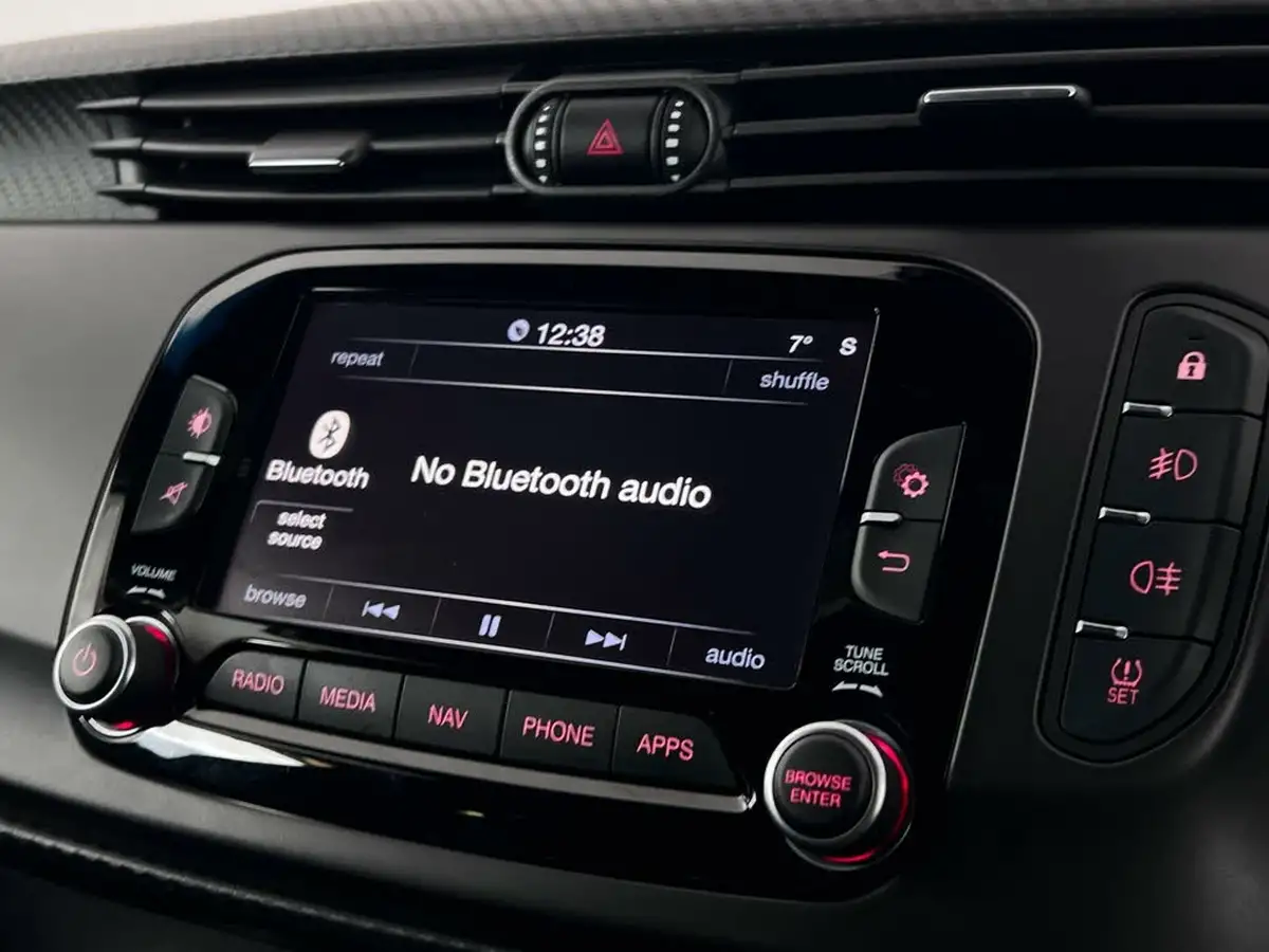2019-alfa-romeo-giulietta-20jtdm-2-veloce-big-25