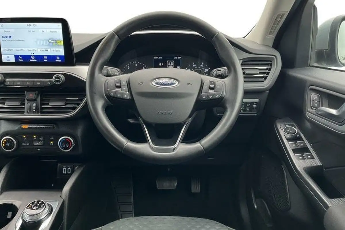 2022-ford-kuga-15-zetec-auto-big-10