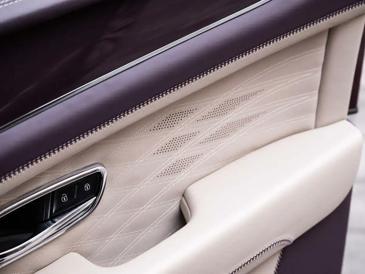 2023-bentley-bentayga-40-v8-extended-wheelbase-azure-big-49