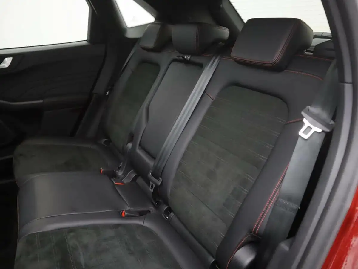 2024-ford-kuga-15t-black-package-edition-big-10