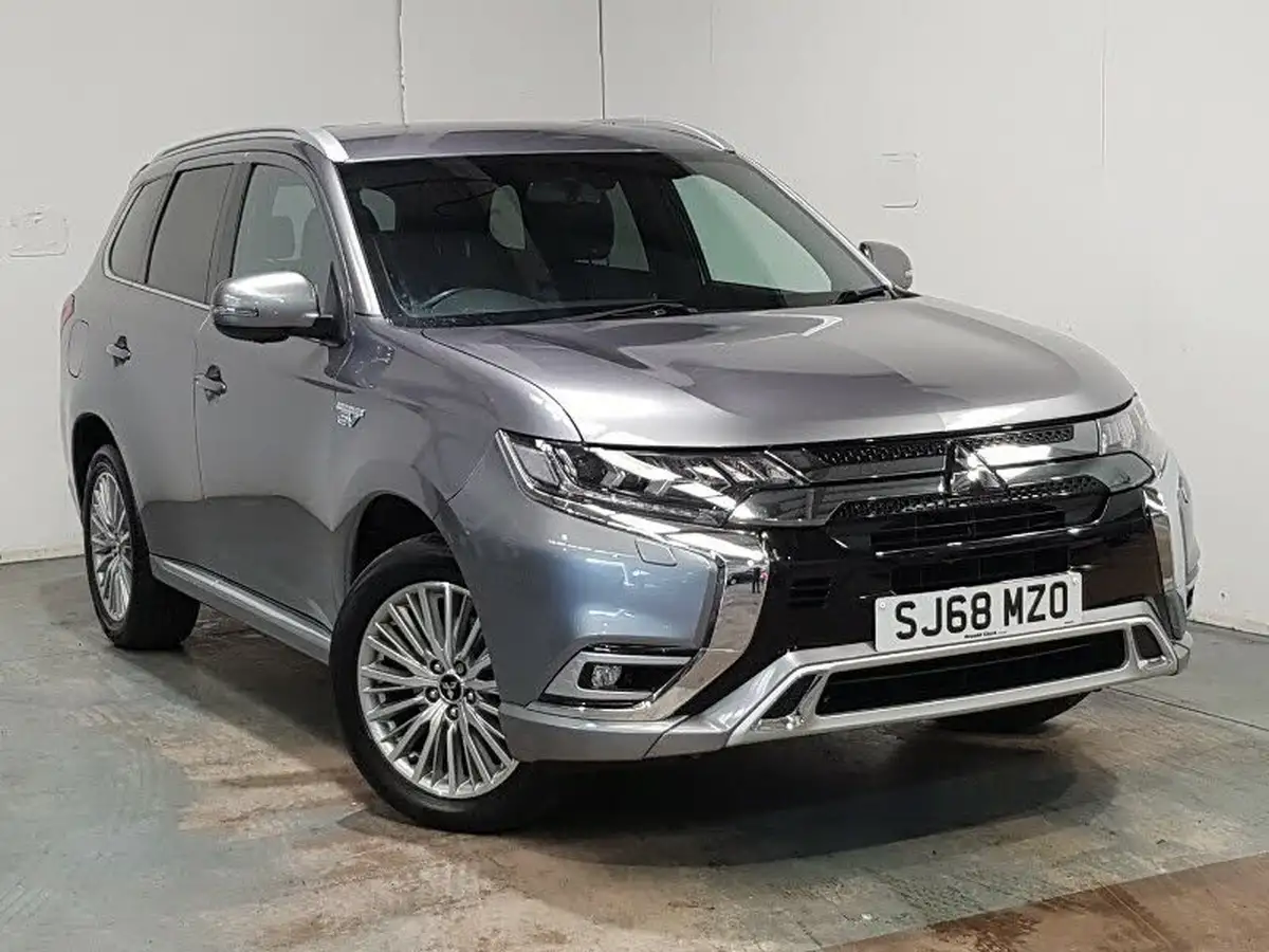 2018-mitsubishi-outlander-24-4h-phev-big-0