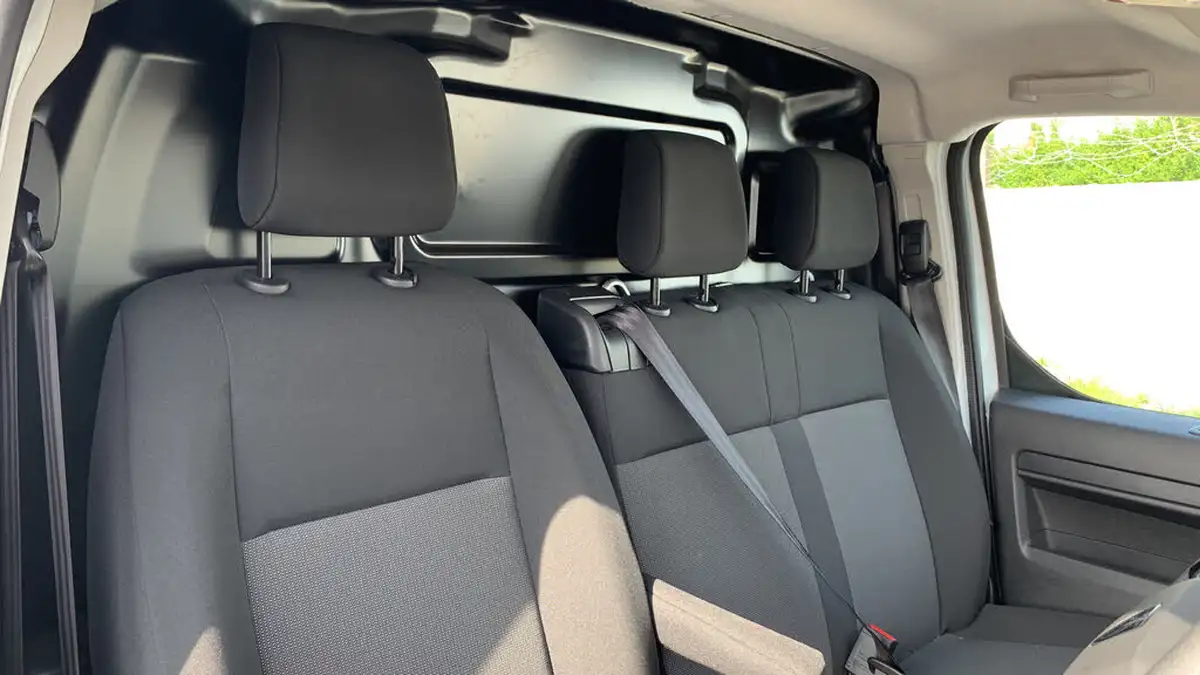 2024-peugeot-expert-20-bluehdi-professional-standard-panel-big-41