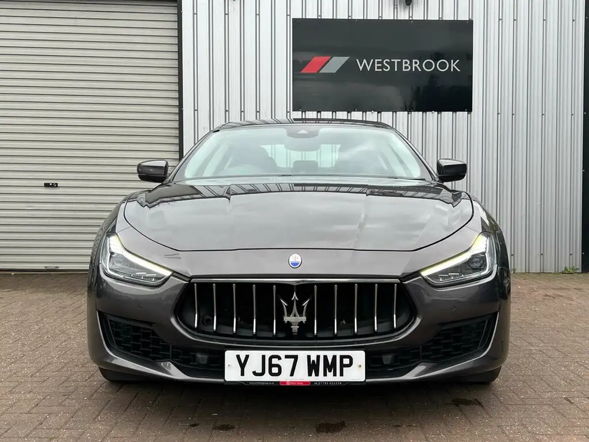 2017-maserati-ghibli-30td-big-11