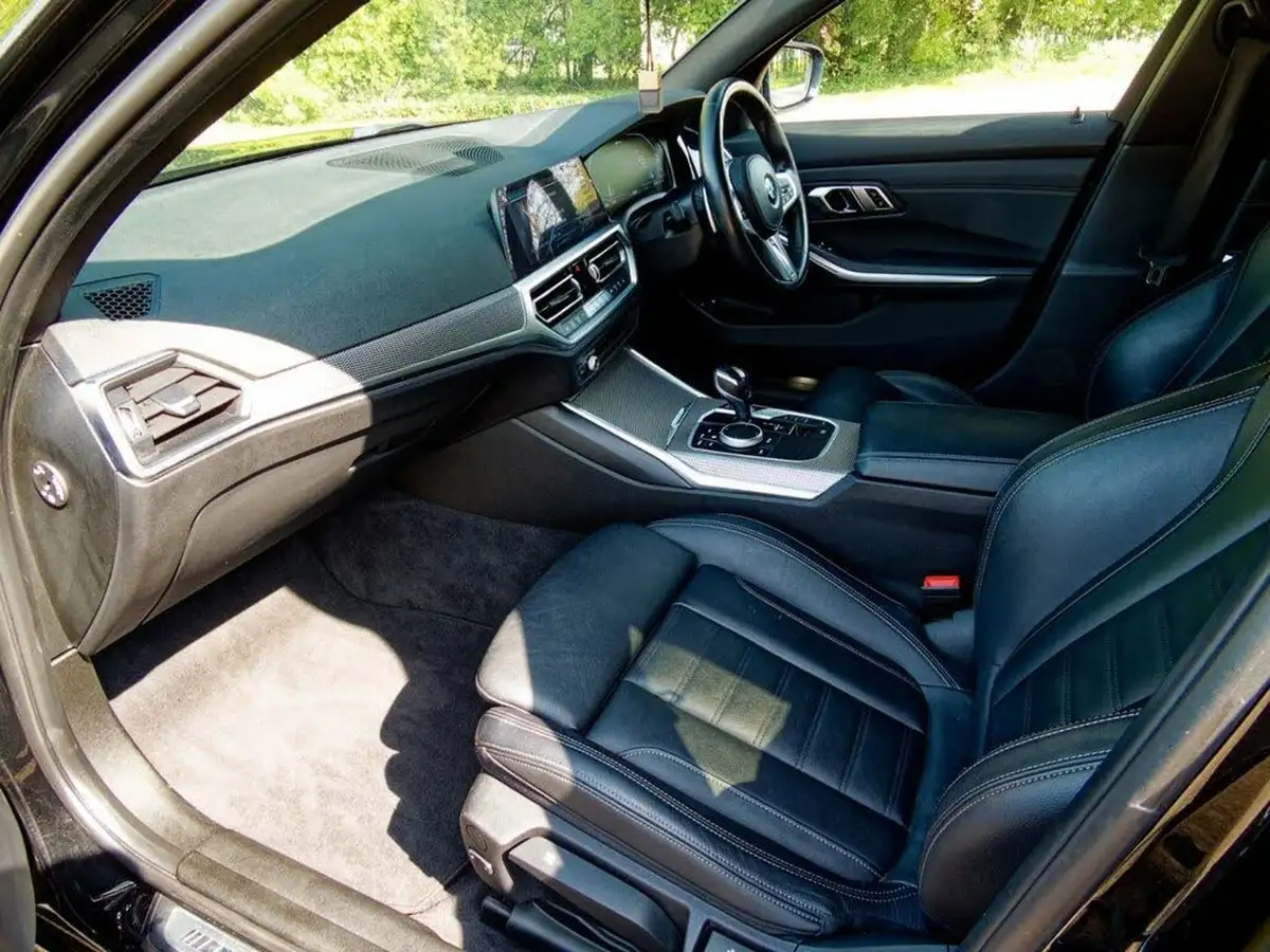 2019-bmw-3-series-20-330e-m-sport-plus-pack-big-27