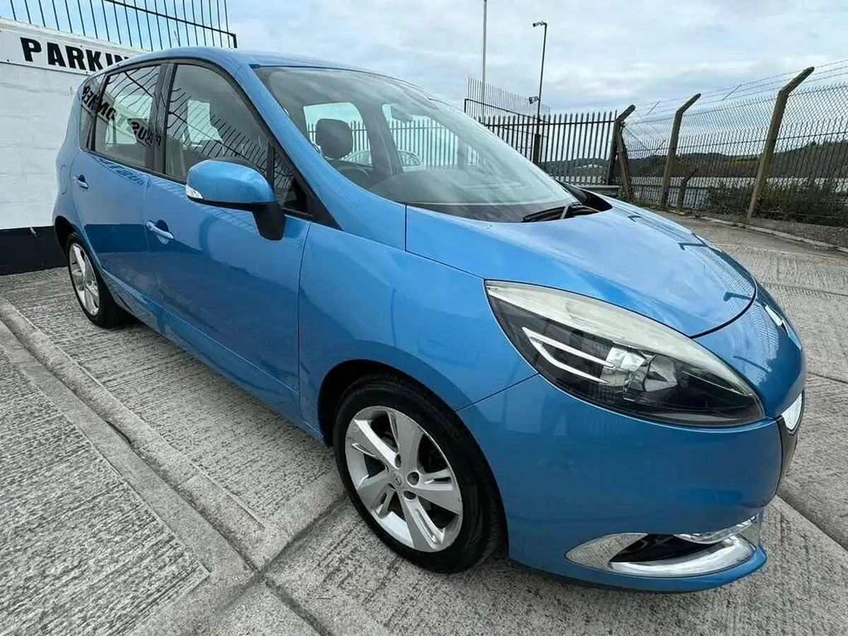 2012-renault-scenic-16-dynamique-tom-tom-big-8